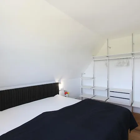 Holiday home Ferienhaus Monblick - Rugen Dranske